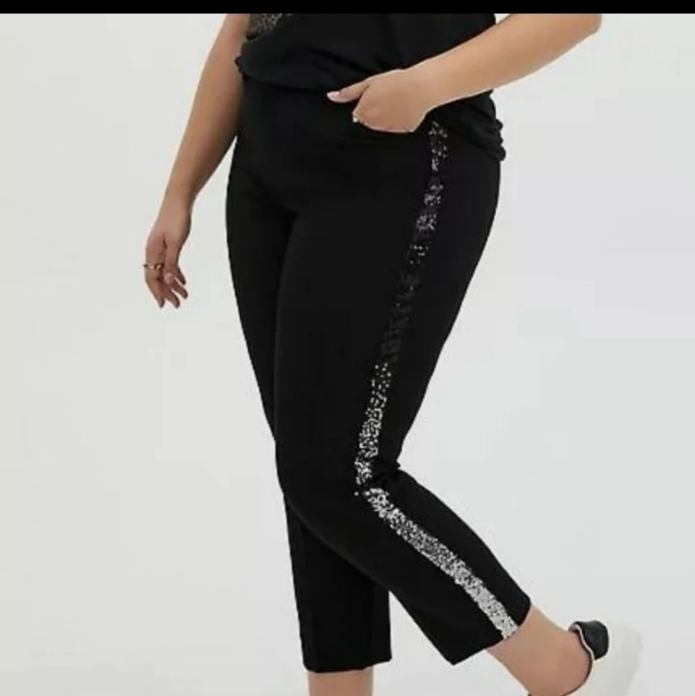 torrid women's  cropped  black  pants